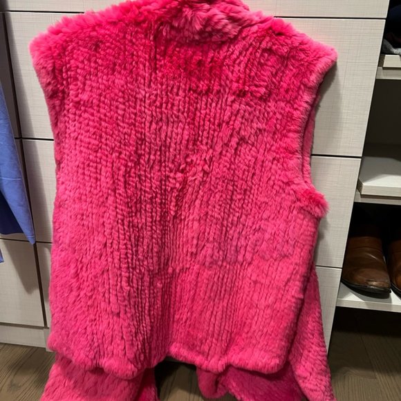Real Rabbit Fur Vest (BRAND NEW, NEVER WORN, The Fox) - Picture 3 of 5